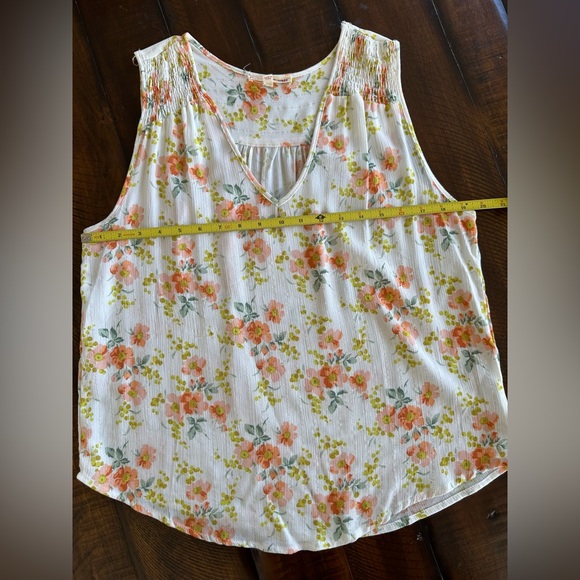 Flowy Floral lightweight Tank Top - Rose & Thyme Size Medium - Picture 8 of 9